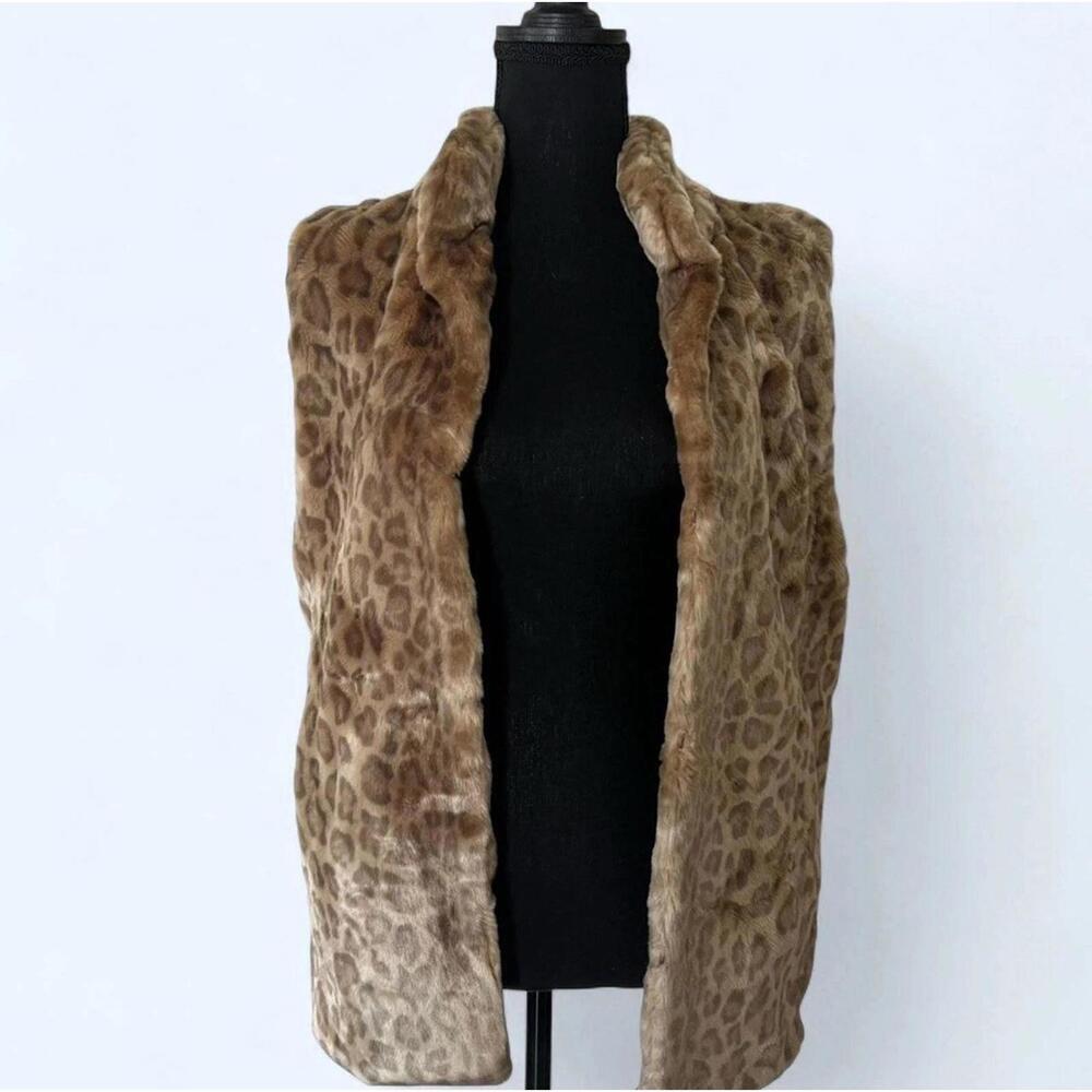 Fabulous Furs - Faux Fur Vest - Picture 6 of 9
